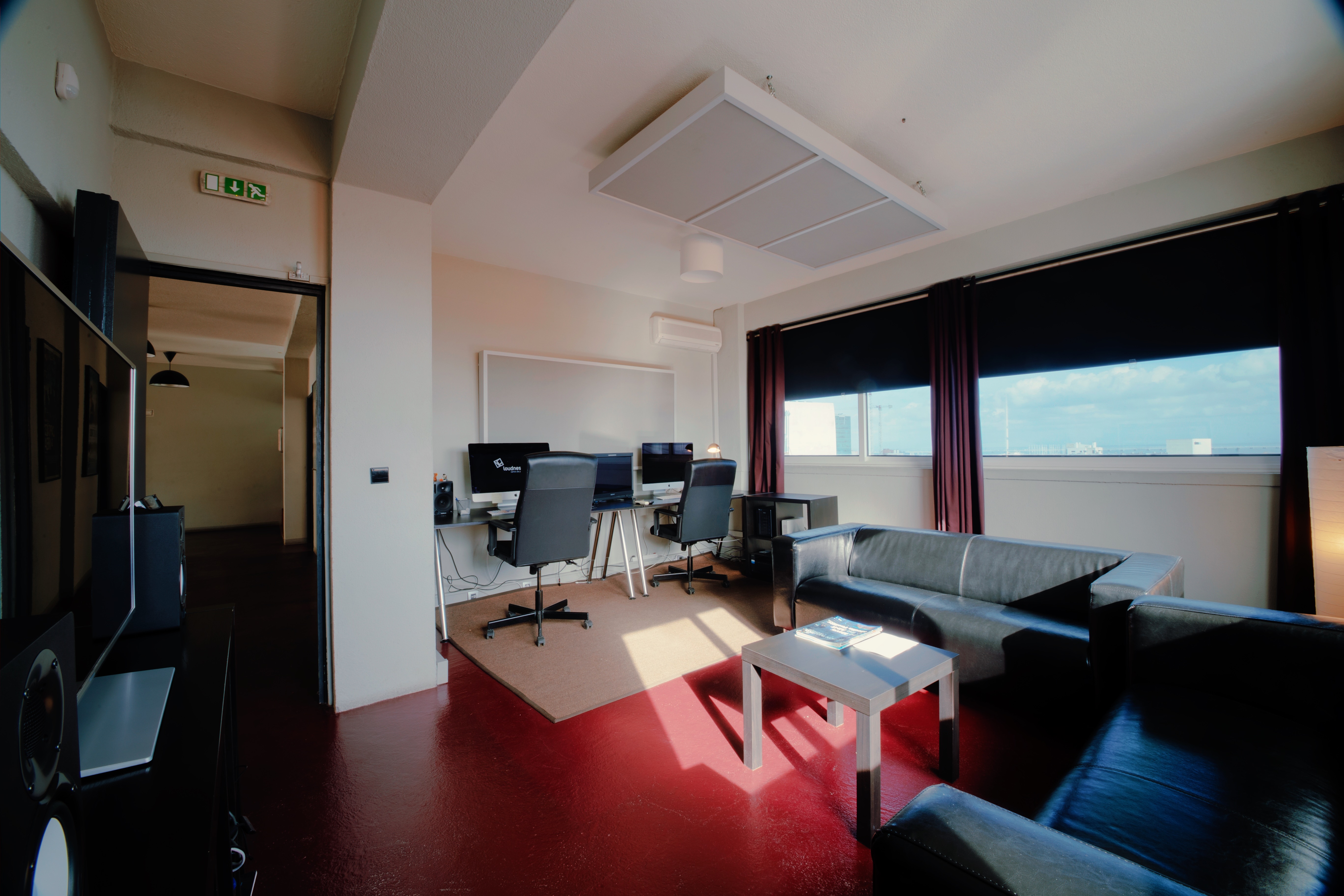 Suite de Montagem — Loudness Films Lisboa